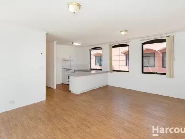 Just in! 2 BR 4/39 Central Walk, JOONDALUP, WA 6027 Apartmen.