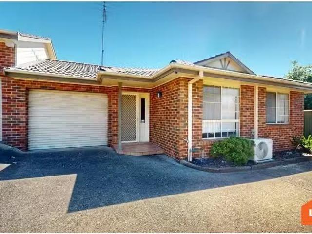 Cozy 2 BR 4/40 Moira Street, Adamstown Apartment for rent Lis.