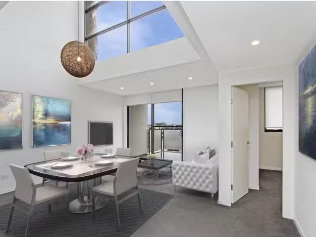 Unique 2 BR 44/11 Bidjigal Road, ARNCLIFFE Apartment for rent.