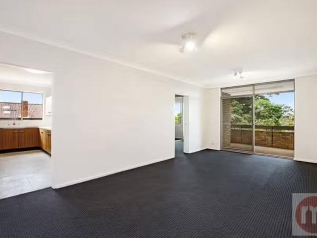 Deal! 2 BR 4/72 74 Day Street, Drummoyne Apartment for rent L.