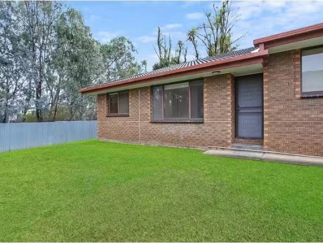 Cozy 2 BR 4/933 Fairview Drive, North Albury House for rent L.