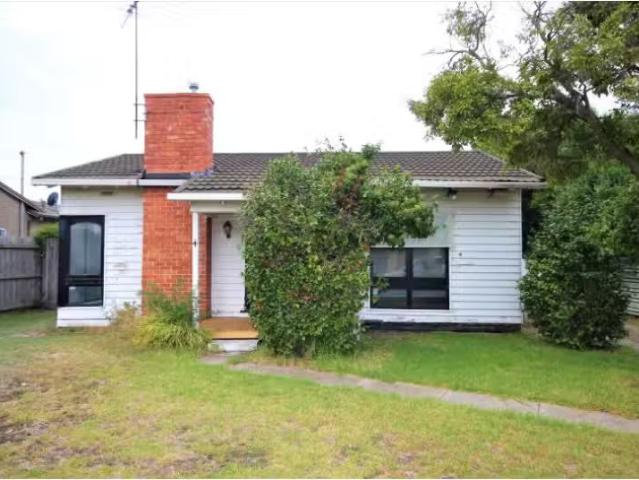 Just in! 2 BR 4 Pettitt Crescent, Corio House for rent Listed.