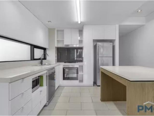 Unique 2 BR 501/107 Astor Terrace, SPRING HILL Apartment for r.