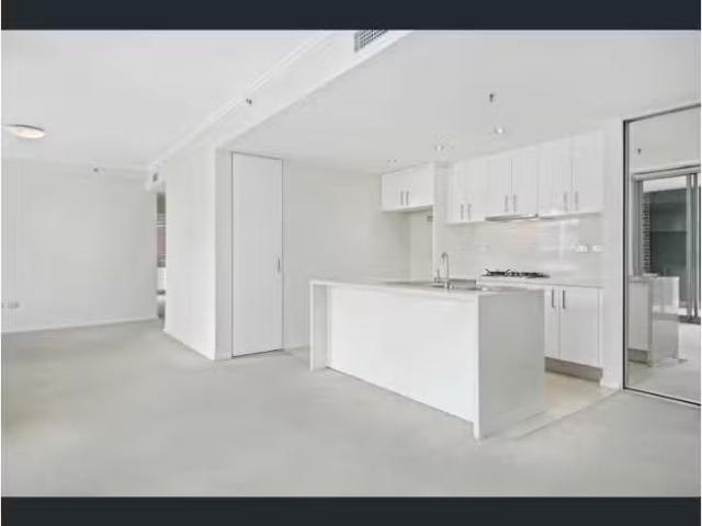 For Rent! 2 BR 50/7 Bourke Street, Mascot Apartment for rent.