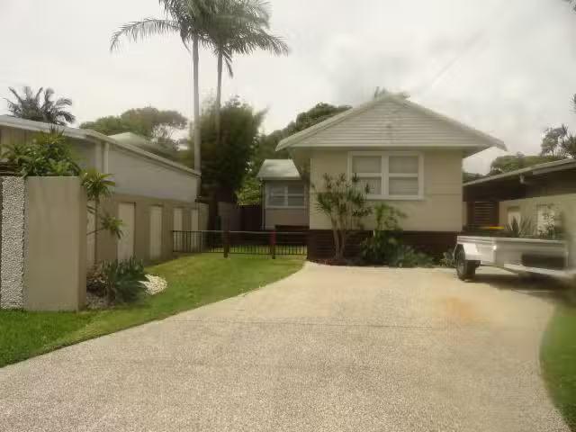 Cozy 2 BR 50 Roderick Street, MOFFAT BEACH, QLD 4551 House f.