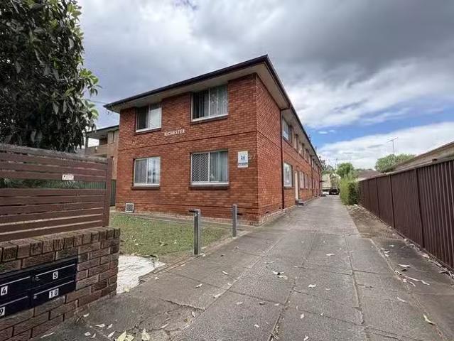 For Rent! 2 BR 5/27 Macquarie Road, Auburn, NSW 2144