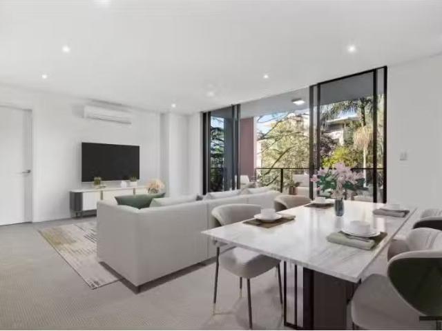 Just in! 2 BR 531/17 19 Memorial Avenue, St Ives Apartment for.