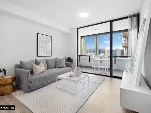 For Rent! 2 BR 605/101 Dalmeny Avenue, Rosebery, NSW 2018