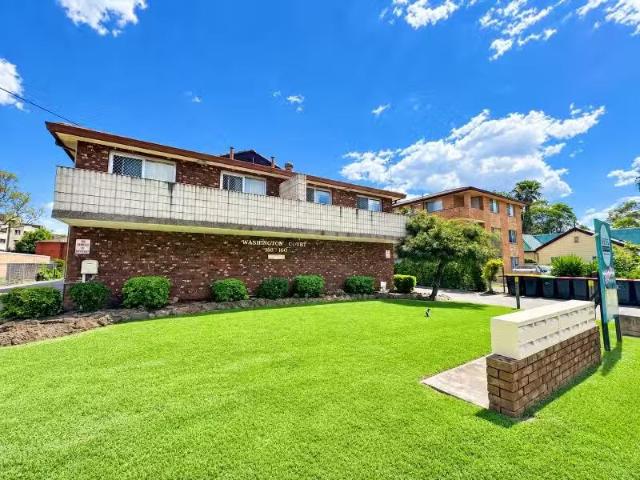 Unique 2 BR 6/158 160 Lethbridge Street, PENRITH Apartment for.