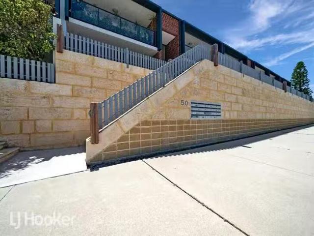 Cheap 2 BR 6/50 Commander Drive, Alkimos, WA 6038