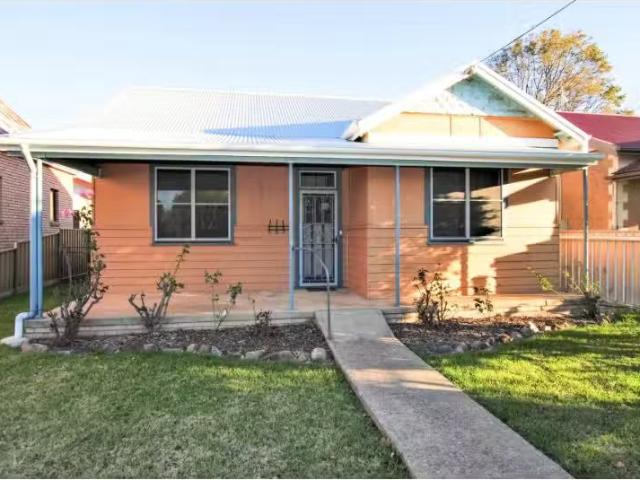 Charming 2 BR 77 Horatio Street, Mudgee House for rent Listed.