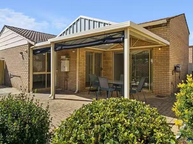 Nice 2 BR 7/64 Federal Street, TUART HILL, WA 6060 Villa Lea.