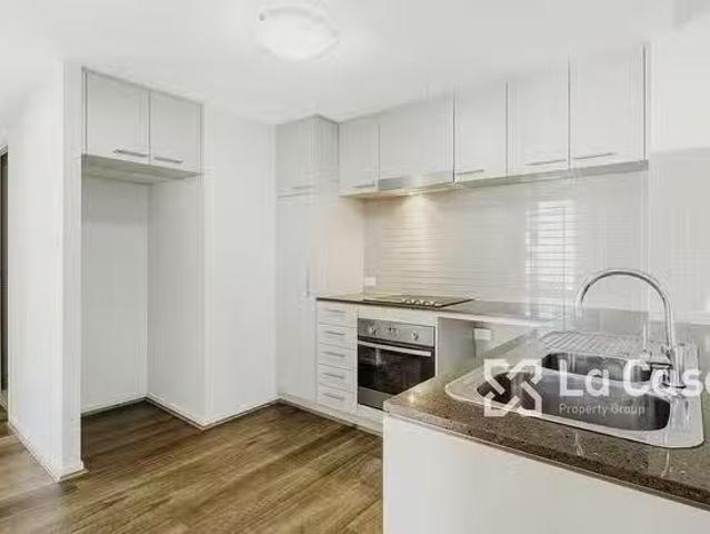 Unique 2 BR 77/64 College Street, Belconnen, ACT 2617