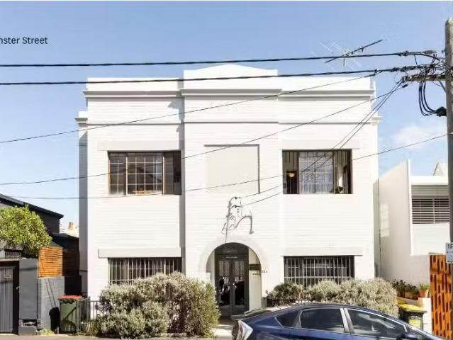 Charming 2 BR 7/83a Leinster Street, Paddington Apartment for.