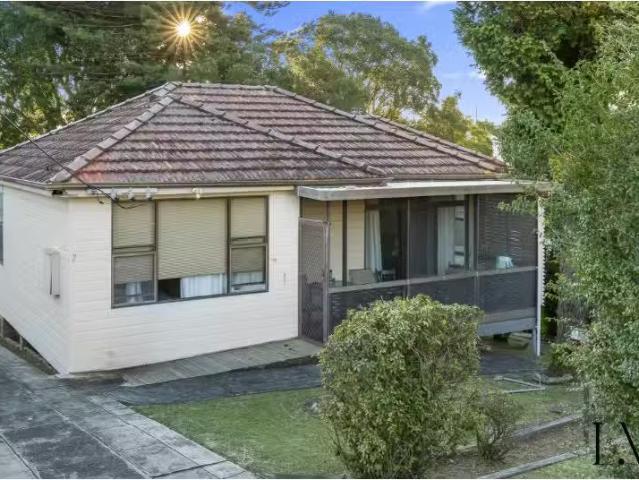 For Rent! 2 BR 7 Griffiths Street, Charlestown House for rent.