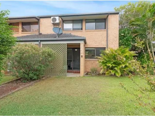 Nice 2 BR 8/26 Willcox Avenue, SINGLETON HEIGHTS House for ren.