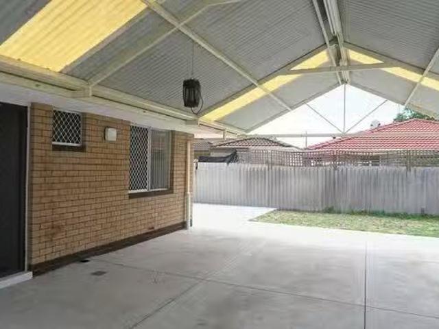 Rental! 2 BR 94 Wright Street, Kewdale, WA 6105