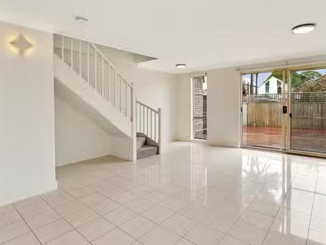 Unique 2 BR 10/24 32 Colin Street, Cammeray, NSW 2062