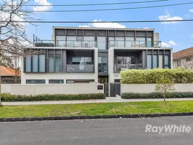 Charming 2 BR 104/14 Maroona Road, Carnegie, VIC 3163
