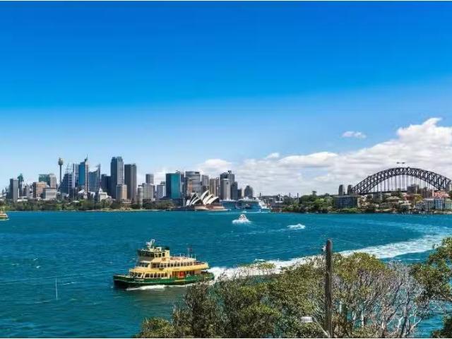 Unique 2 BR 10/5 Wulworra Avenue, Cremorne Point Apartment for.