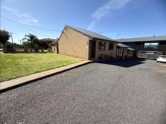 Unique 2 BR 1/13 Elizabeth Street, DUBBO Apartment for rent L.