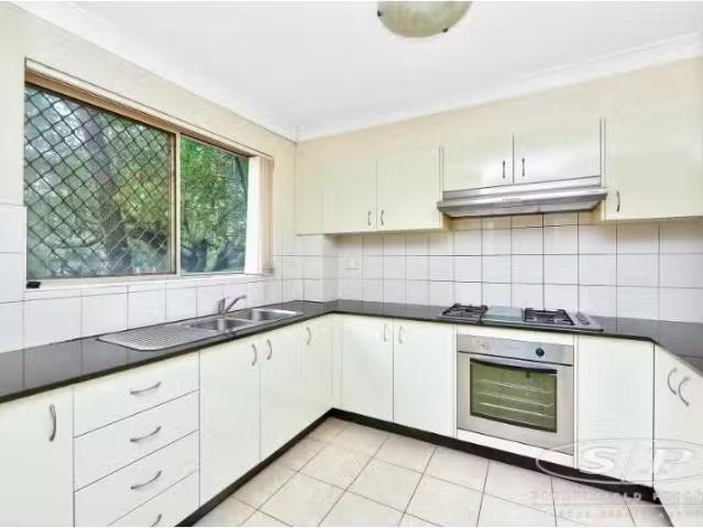 For Rent! 2 BR 11/42 Hampstead Road, Homebush West Apartment f.