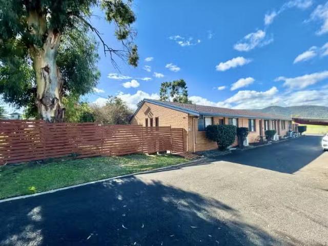 Rental! 2 BR 1/162 Goonoo Goonoo Road, TAMWORTH Apartment for.