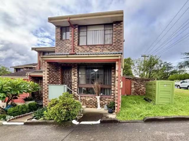 Just in! 2 BR 1/19 Stewart Street, CAMPBELLTOWN House for rent.