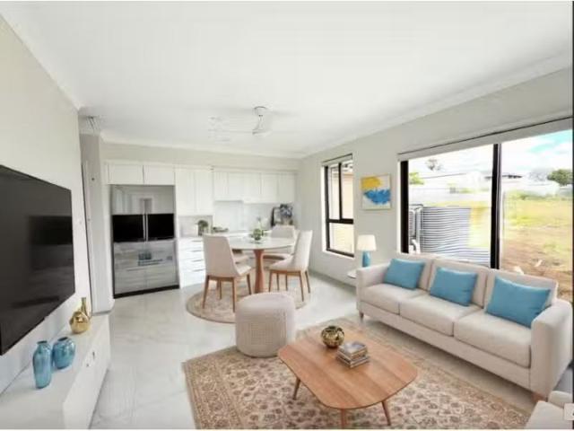 Nice 2 BR 1/1 Ryans Road, GILLIESTON HEIGHTS Townhouse for ren.