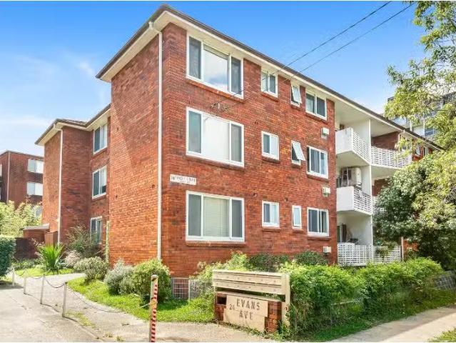 Cheap 2 BR 12/24 Evans Street, Eastlakes Apartment for rent L.