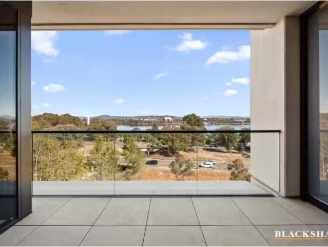 Cheap 2 BR 125/62 Constitution Avenue, Parkes Apartment for re.