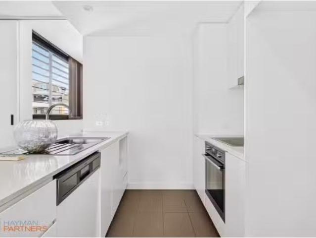Unique 2 BR 12/5 Burnie Street, Lyons Apartment for rent List.