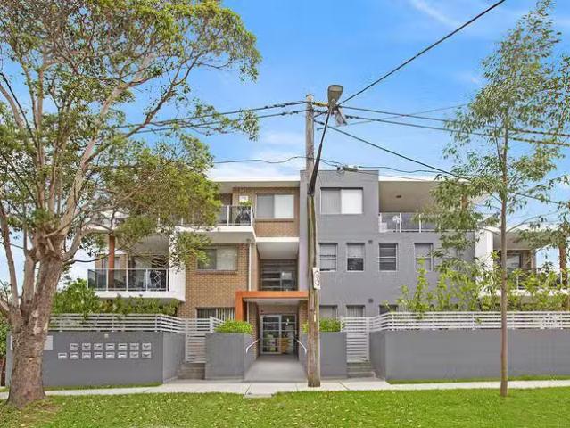 Cheap 2 BR 12/66 68 Lawrence Street, Peakhurst, NSW 2210