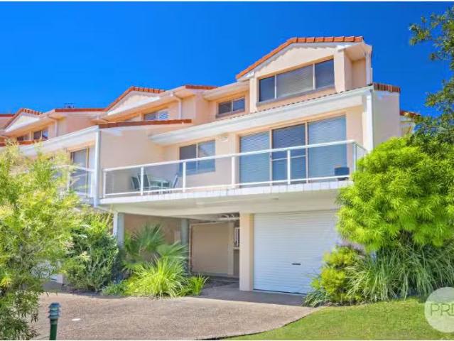 Cheap 2 BR 1/30 Leonard Avenue, SHOAL BAY Townhouse for rent.