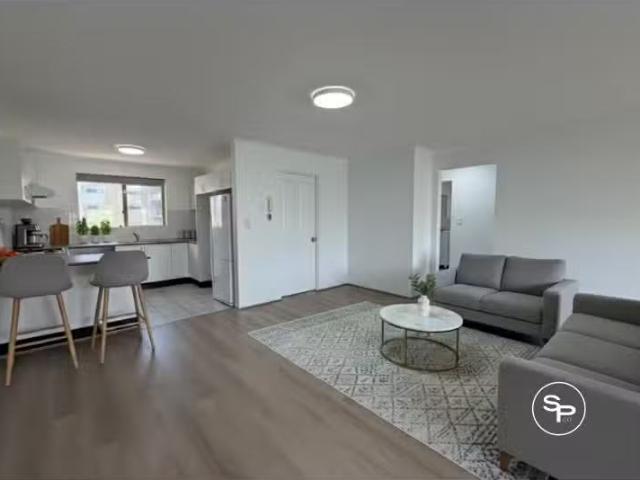 Cozy 2 BR 13/67 Elizabeth Drive, Liverpool House for rent Lis.