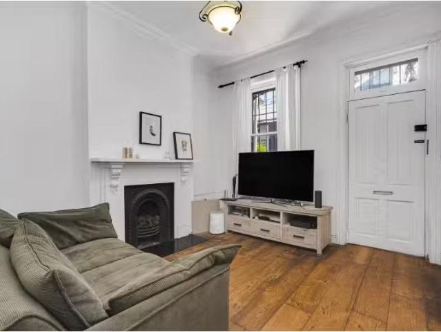 For Rent! 2 BR 148 George Street, ERSKINEVILLE House for rent.