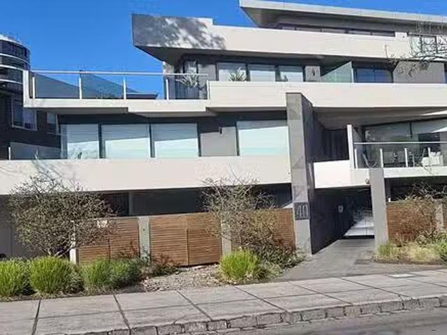 For Rent! 2 BR 15/40 Harold Street, Hawthorn East, VIC 3123