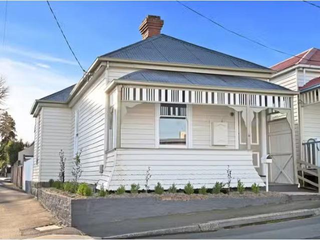 Charming 2 BR 15 Feltham St, North Hobart House for rent List.