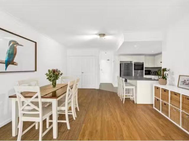 Just in! 2 BR 16/10 14 Warburton Street, Gymea Apartment for r.