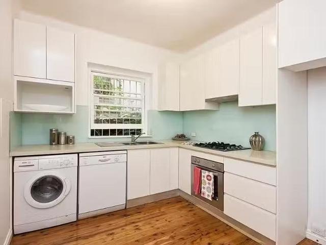 Deal! 2 BR 1/9 Lucius Street, BONDI Apartment for rent Listed.