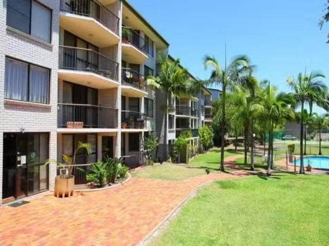 Just in! 2 BR 20/40 Murev Way, Carrara, QLD 4211