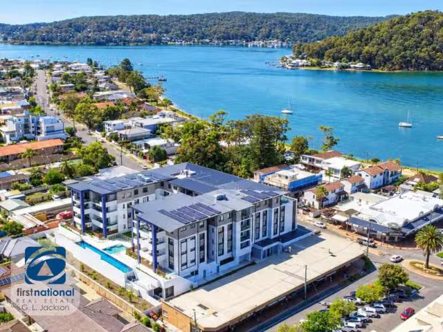 Just in! 2 BR 213/237 Ocean View Road, Ettalong Beach Apartmen.