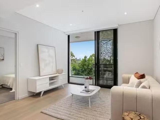 Rental! 2 BR 219/15 Willandra Street, Lane Cove North, NSW 2066