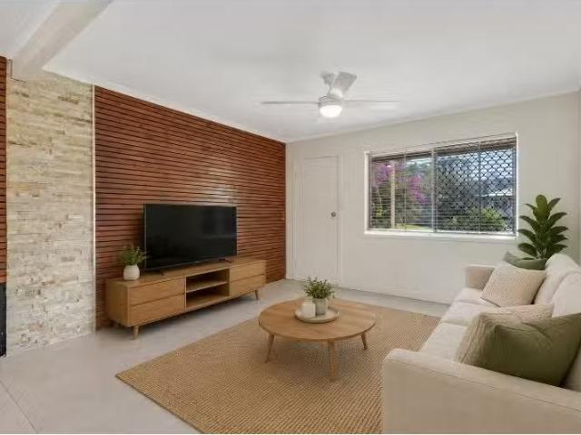Deal! 2 BR 2/27 Coolangatta Rd, Coolangatta Apartment for rent.