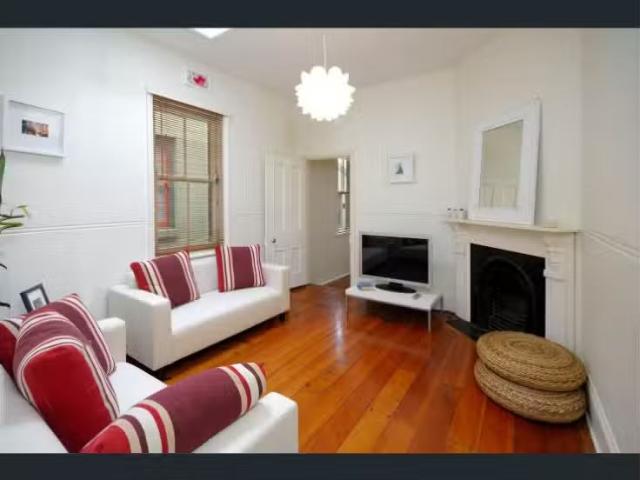 Nice 2 BR 24 Wells Street, NEWTOWN House for rent Listed by F.