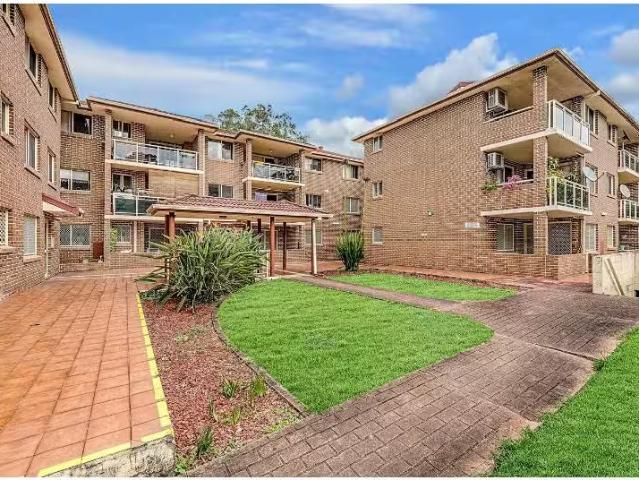 Just in! 2 BR 25/18 Conway Road, Bankstown Apartment for rent.