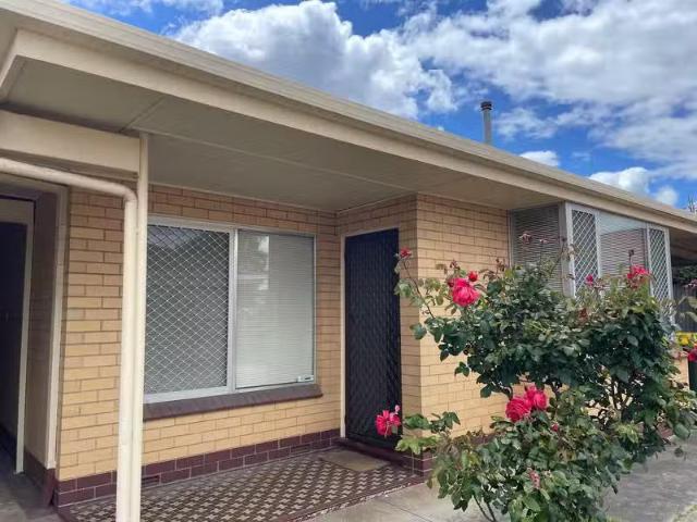 Unique 2 BR 2/59 Lyons Road, WINDSOR GARDENS, SA 5087 House.