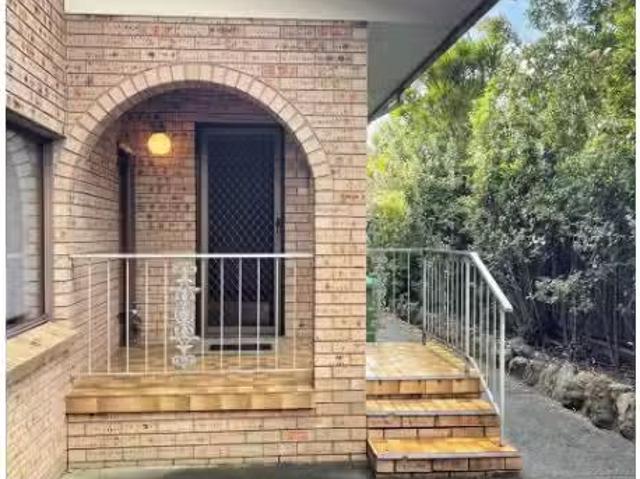For Rent! 2 BR 2/5 Norman Street, Umina Beach Apartment for re.