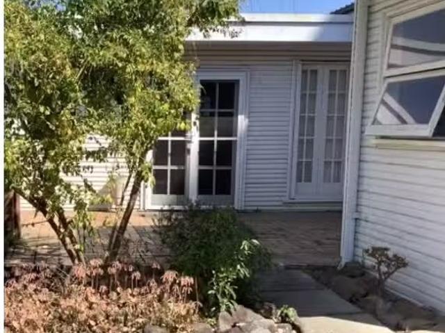 Charming 2 BR 2/624 George Street, South Windsor Apartment for.