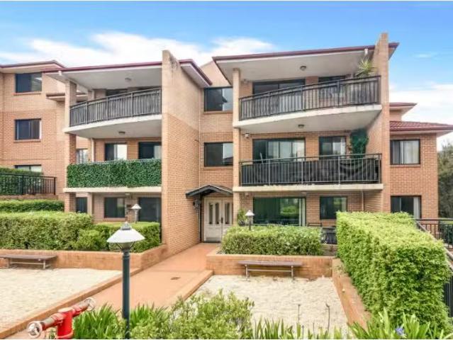 Deal! 2 BR 26/49 Dobson Crescent, Baulkham Hills Apartment for.